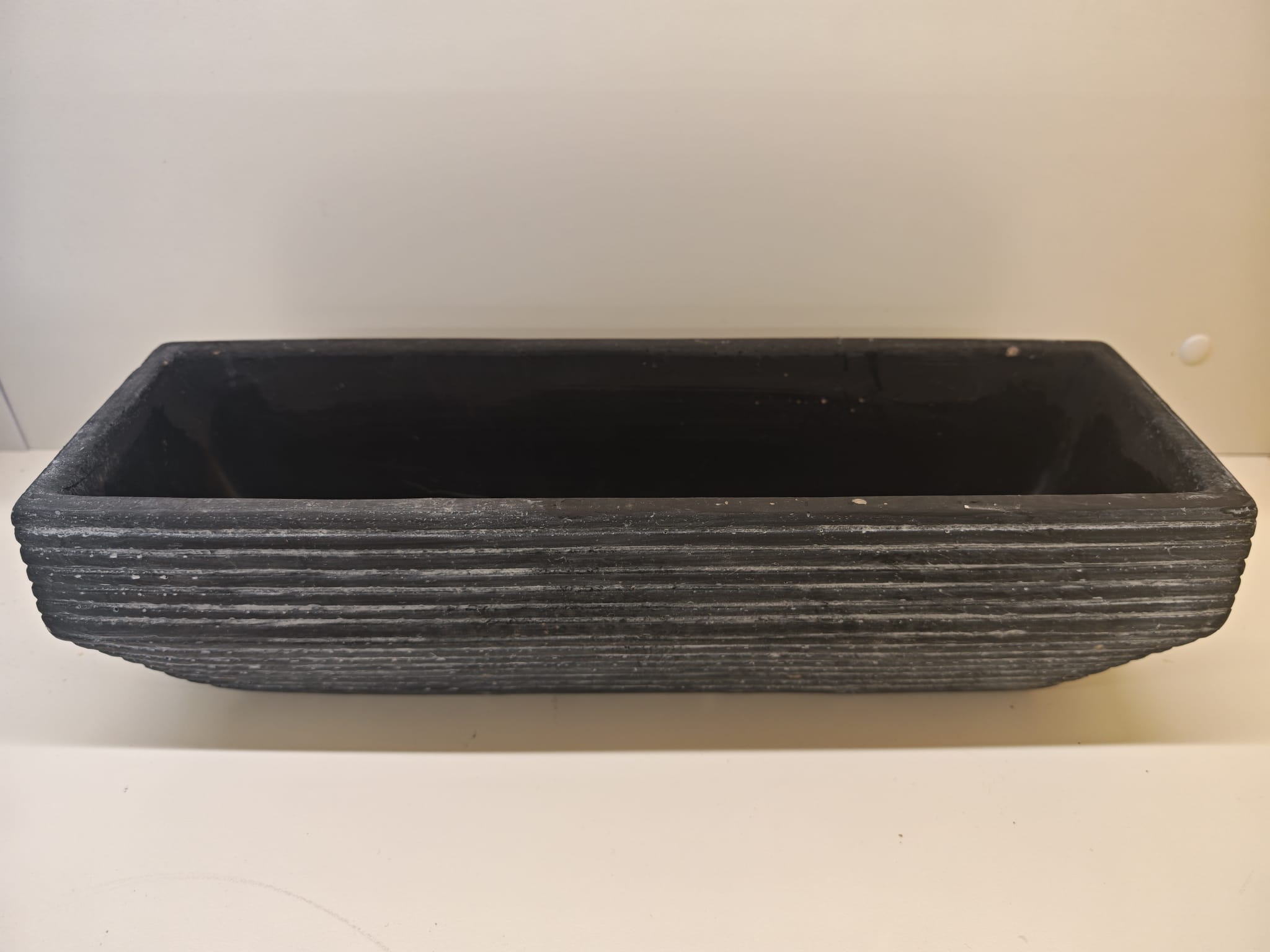 Rechteckiger Pflanzkübel aus Stein Schwarz Modernes Design für Innen und Außen