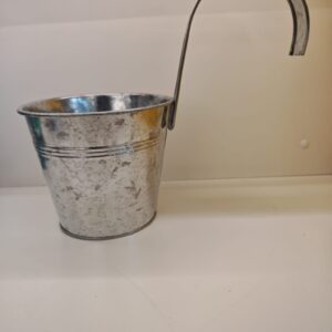 Zink-Eimer mit Haken Vielseitiger Hängeeimer aus Metall